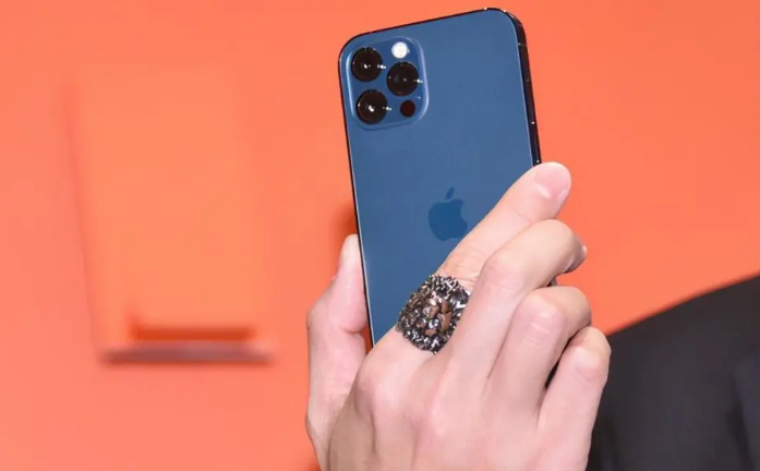 华南热作学院苹果手机维修分享iPhone12系列重启方法教程 